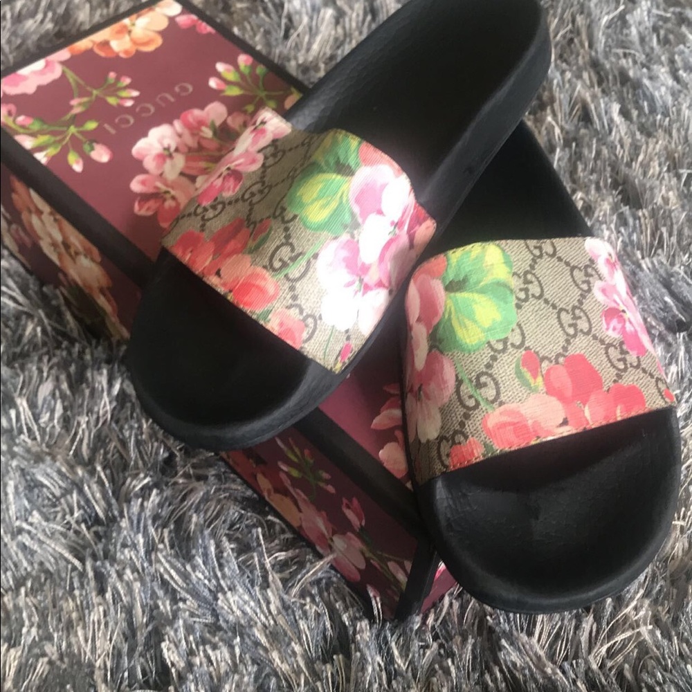 Gucci sandals